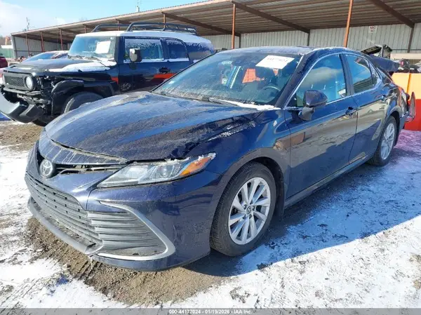 4T1C11AK3MU603602 2021 TOYOTA CAMRY - Image 2