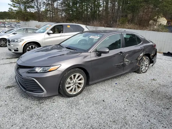 4T1C11AK3NU007343 2022 TOYOTA CAMRY - Image 1