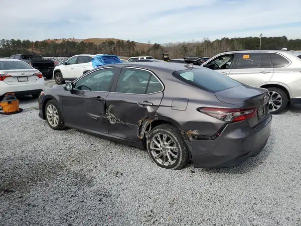 4T1C11AK3NU007343 2022 TOYOTA CAMRY - Image 2