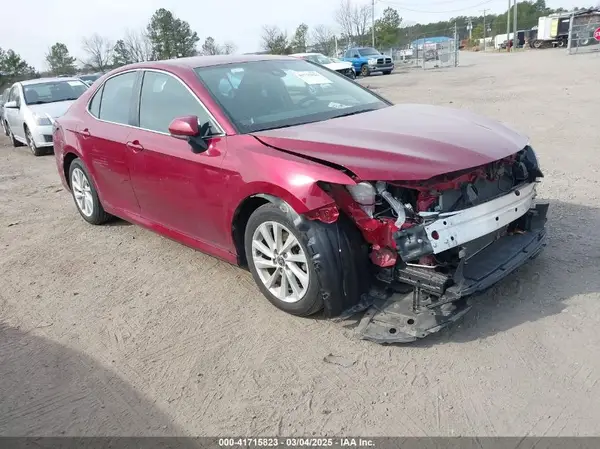4T1C11AK3NU015376 2022 TOYOTA CAMRY - Image 1