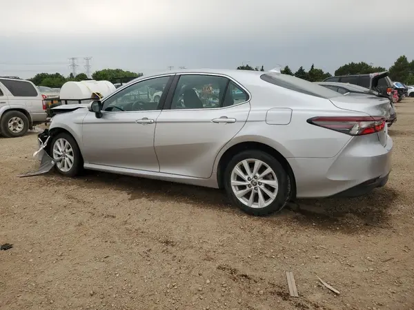 4T1C11AK3NU025535 2022 TOYOTA CAMRY - Image 2