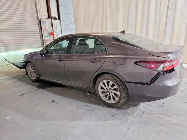 4T1C11AK3NU067669 2022 TOYOTA CAMRY - Image 2