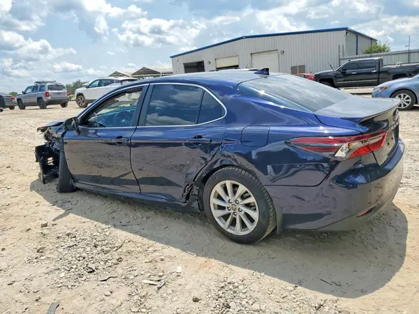 4T1C11AK3NU067803 2022 TOYOTA CAMRY - Image 2