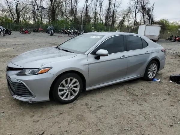 4T1C11AK3NU072189 2022 TOYOTA CAMRY - Image 1