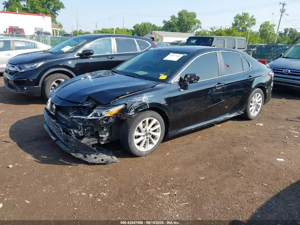4T1C11AK3NU618134 2022 TOYOTA CAMRY - Image 2
