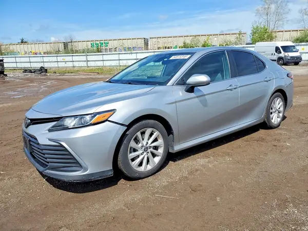 4T1C11AK3NU620319 2022 TOYOTA CAMRY - Image 1