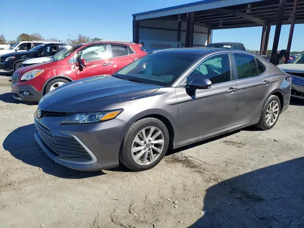 4T1C11AK3NU632129 2022 TOYOTA CAMRY - Image 1