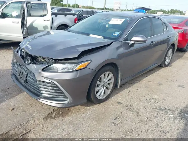 4T1C11AK3NU634074 2022 TOYOTA CAMRY - Image 2