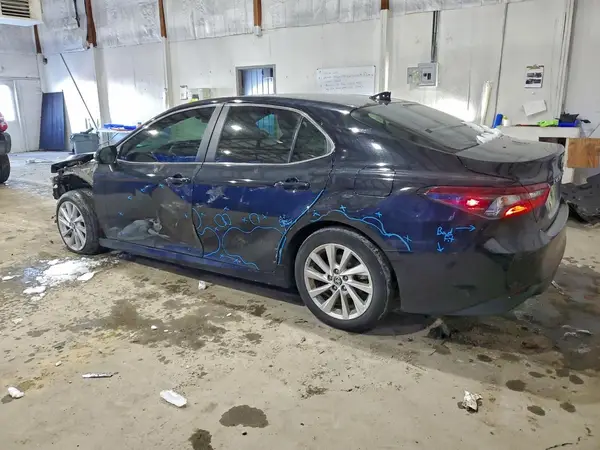 4T1C11AK3NU635306 2022 TOYOTA CAMRY - Image 2