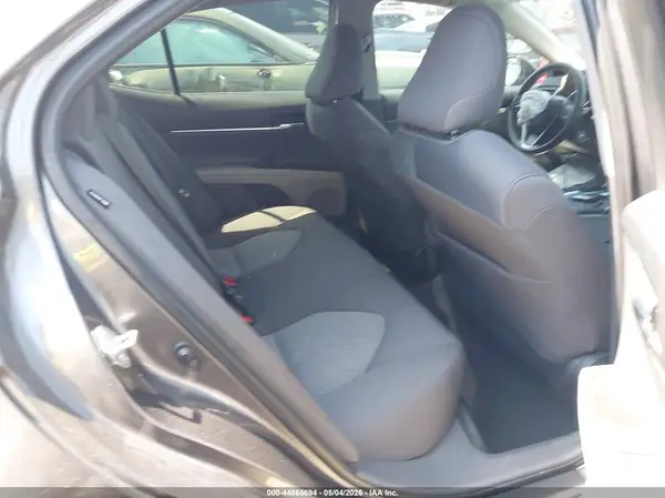 4T1C11AK3NU638786 2022 TOYOTA CAMRY - Image 8