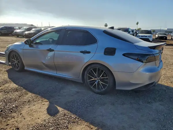 4T1C11AK3NU644684 2022 TOYOTA CAMRY - Image 2