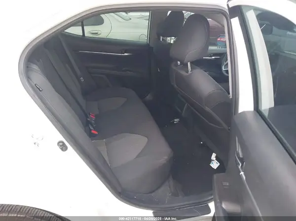 4T1C11AK3NU651909 2022 TOYOTA CAMRY - Image 8