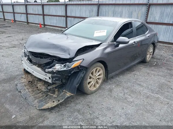 4T1C11AK3NU655295 2022 TOYOTA CAMRY - Image 2