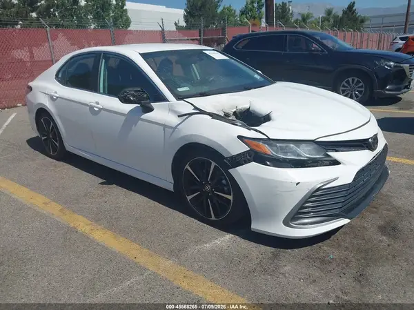 4T1C11AK3NU655491 2022 TOYOTA CAMRY - Image 1