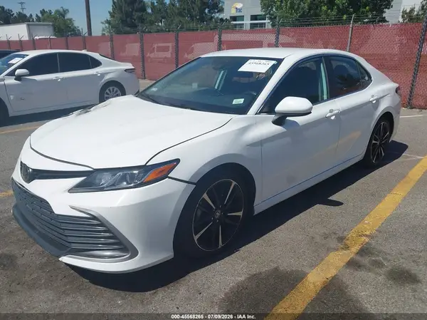 4T1C11AK3NU655491 2022 TOYOTA CAMRY - Image 2