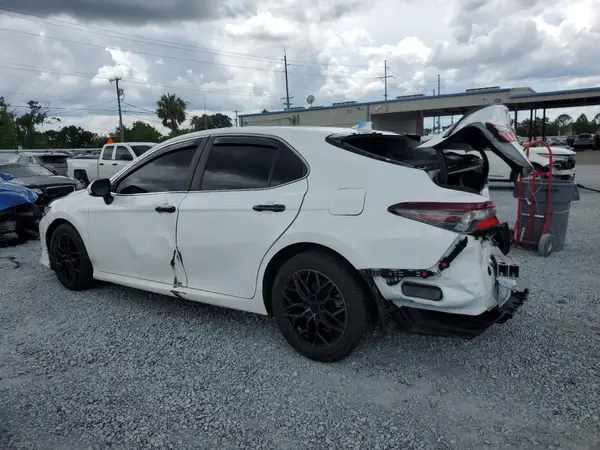 4T1C11AK3NU663770 2022 TOYOTA CAMRY - Image 2
