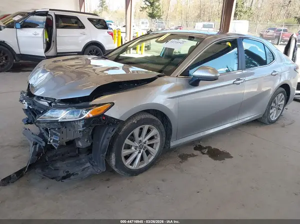 4T1C11AK3NU664014 2022 TOYOTA CAMRY - Image 2
