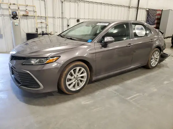 4T1C11AK3NU665387 2022 TOYOTA CAMRY - Image 1