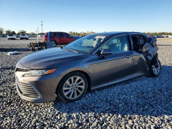 4T1C11AK3NU672078 2022 TOYOTA CAMRY - Image 1