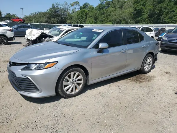 4T1C11AK3NU680326 2022 TOYOTA CAMRY - Image 1