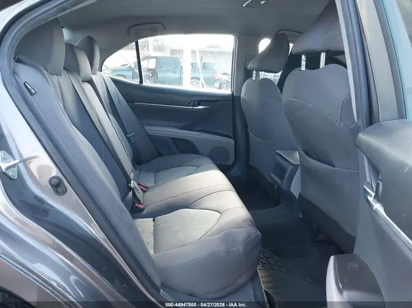 4T1C11AK3NU693027 2022 TOYOTA CAMRY - Image 8