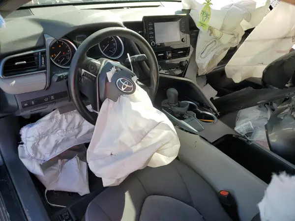 4T1C11AK3NU693271 2022 TOYOTA CAMRY - Image 8