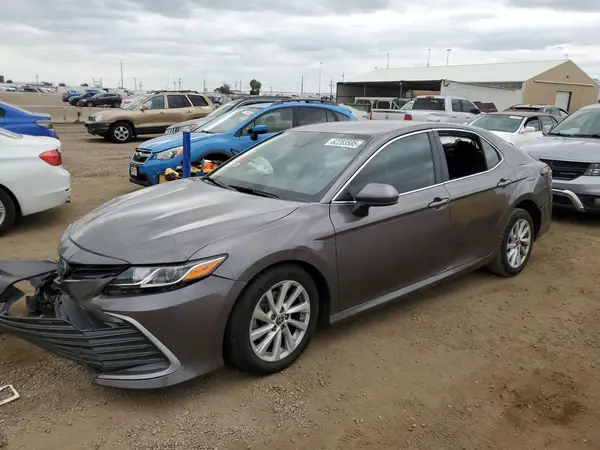 4T1C11AK3NU695652 2022 TOYOTA CAMRY - Image 1
