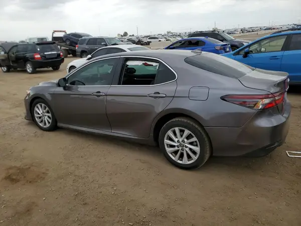 4T1C11AK3NU695652 2022 TOYOTA CAMRY - Image 2
