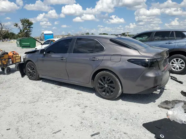 4T1C11AK3NU695716 2022 TOYOTA CAMRY - Image 2