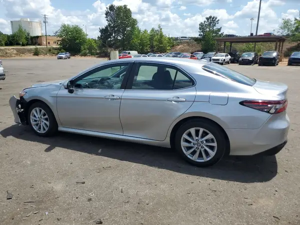 4T1C11AK3NU696493 2022 TOYOTA CAMRY - Image 2