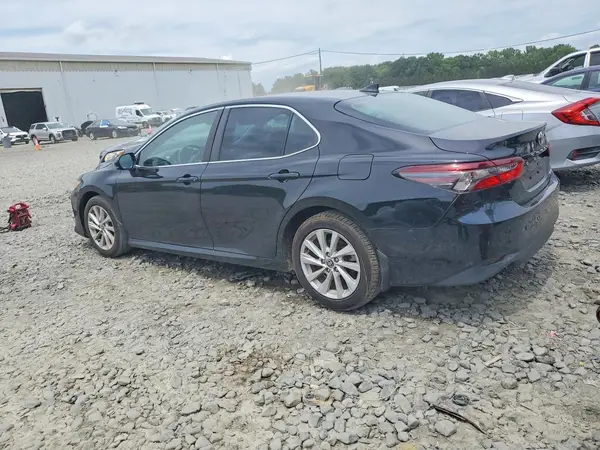 4T1C11AK3NU697465 2022 TOYOTA CAMRY - Image 2
