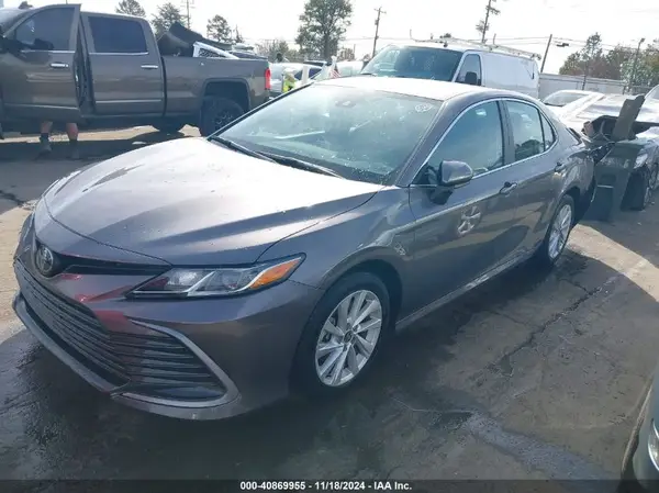 4T1C11AK3NU708951 2022 TOYOTA CAMRY - Image 2