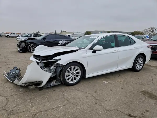 4T1C11AK3NU710442 2022 TOYOTA CAMRY - Image 1