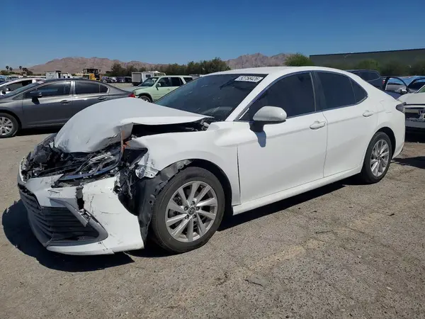 4T1C11AK3NU711185 2022 TOYOTA CAMRY - Image 1
