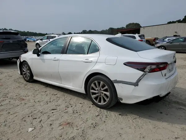 4T1C11AK3NU716483 2022 TOYOTA CAMRY - Image 2