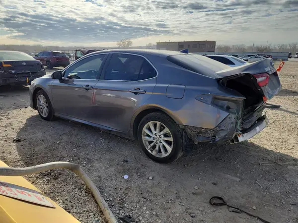 4T1C11AK3PU080957 2023 TOYOTA CAMRY - Image 2