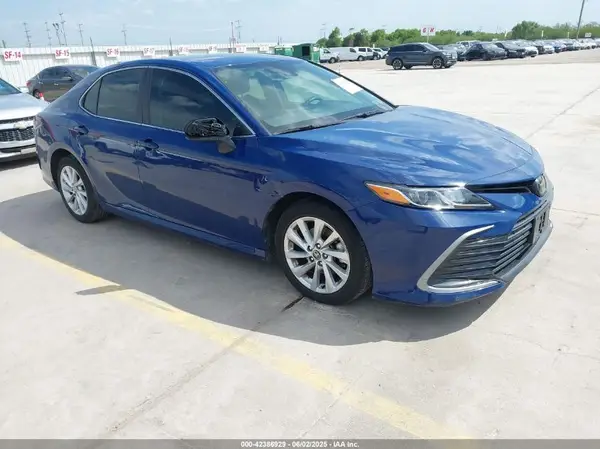4T1C11AK3PU100057 2023 TOYOTA CAMRY - Image 1