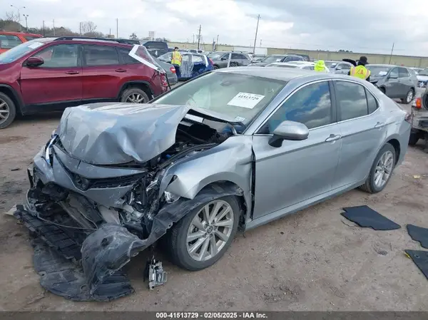 4T1C11AK3PU102200 2023 TOYOTA CAMRY - Image 2