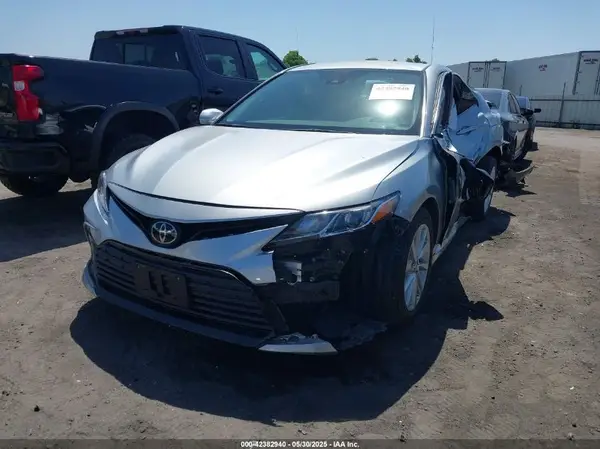 4T1C11AK3PU125458 2023 TOYOTA CAMRY - Image 2