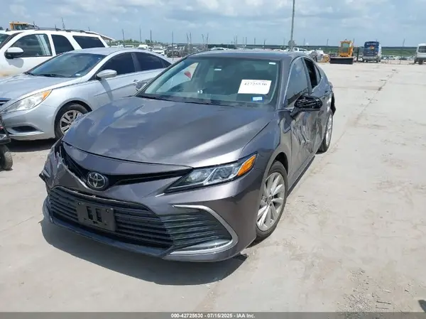 4T1C11AK3PU132281 2023 TOYOTA CAMRY - Image 2