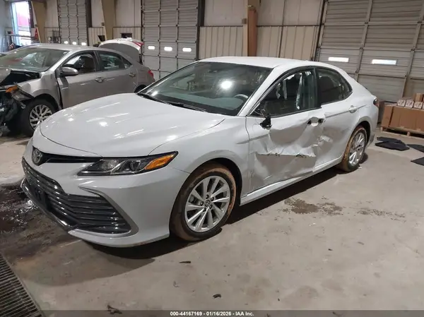 4T1C11AK3PU136105 2023 TOYOTA CAMRY - Image 2