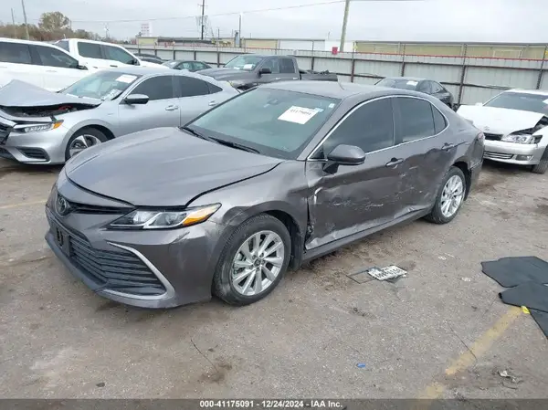 4T1C11AK3PU139702 2023 TOYOTA CAMRY - Image 2