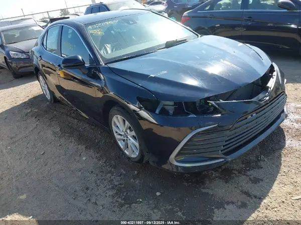 4T1C11AK3PU725591 2023 TOYOTA CAMRY - Image 1