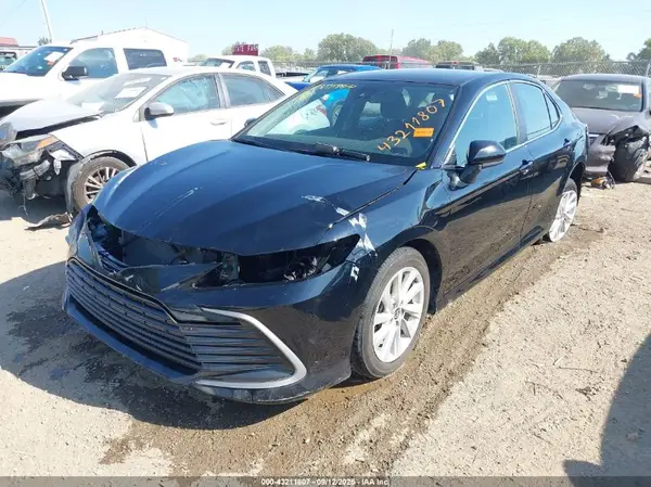 4T1C11AK3PU725591 2023 TOYOTA CAMRY - Image 2