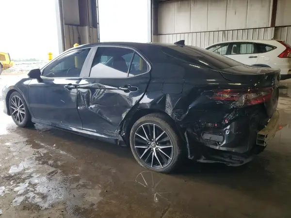 4T1C11AK3PU727213 2023 TOYOTA CAMRY - Image 2