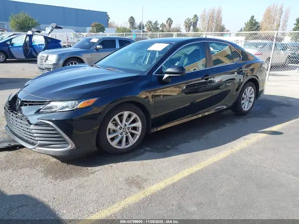 4T1C11AK3PU742861 2023 TOYOTA CAMRY - Image 2