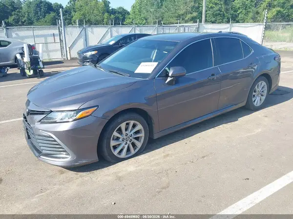 4T1C11AK3PU747932 2023 TOYOTA CAMRY - Image 2