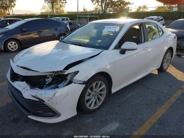 4T1C11AK3PU754525 2023 TOYOTA CAMRY - Image 2