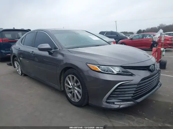 4T1C11AK3PU768070 2023 TOYOTA CAMRY - Image 1
