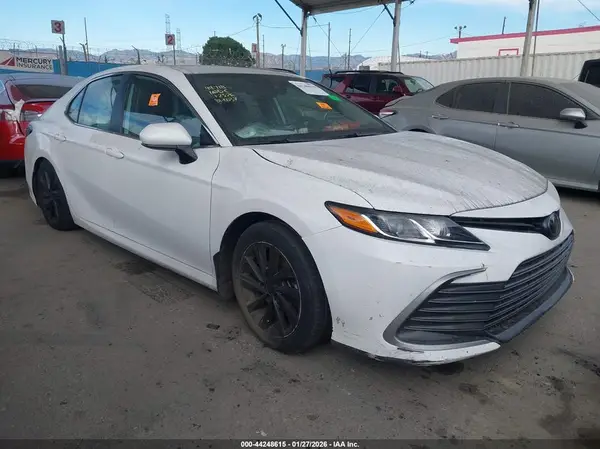 4T1C11AK3PU800001 2023 TOYOTA CAMRY - Image 1